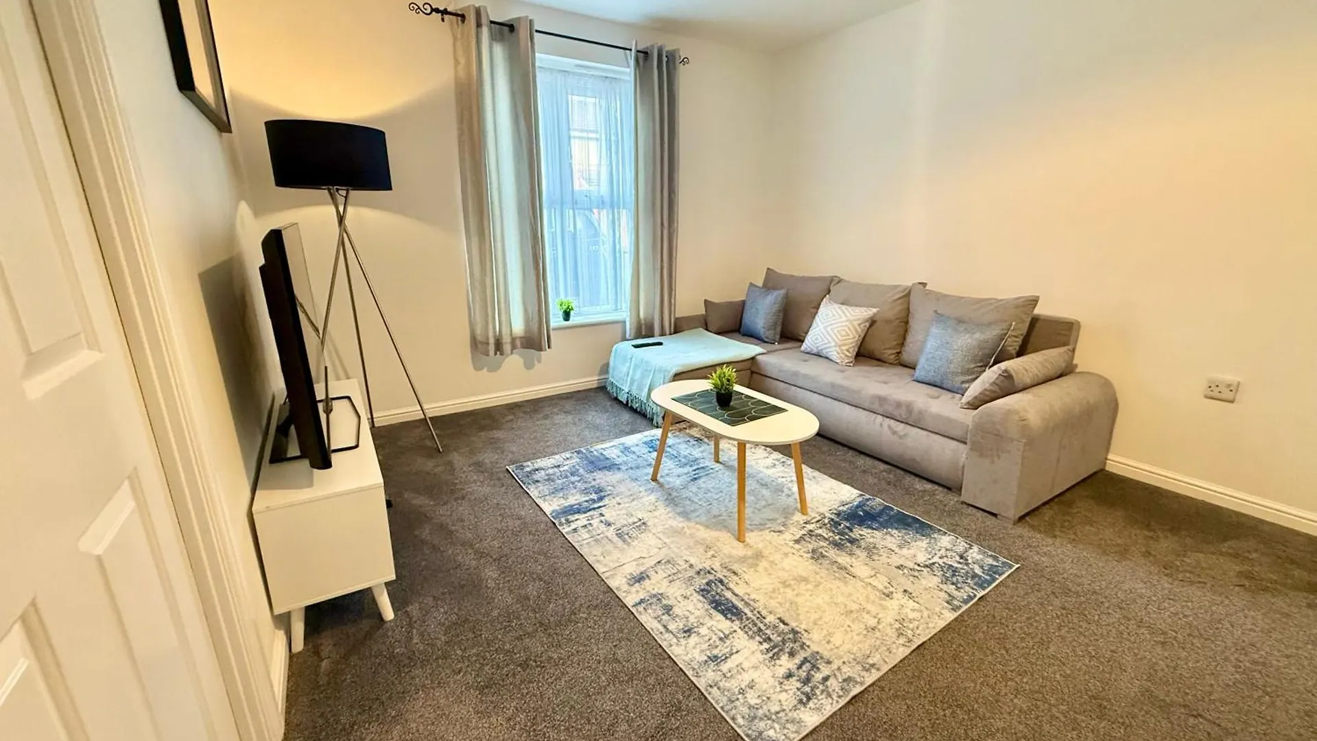 NOVA1 Stylish Cosy 1BR By AltoLuxo Short Lets Serviced Accommodation With Free Wifi & Parking Bristol Apartment